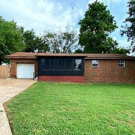 The Greenhouse - 3Bed 2Bath Home In Tahlequah, Ok エクステリア 写真
