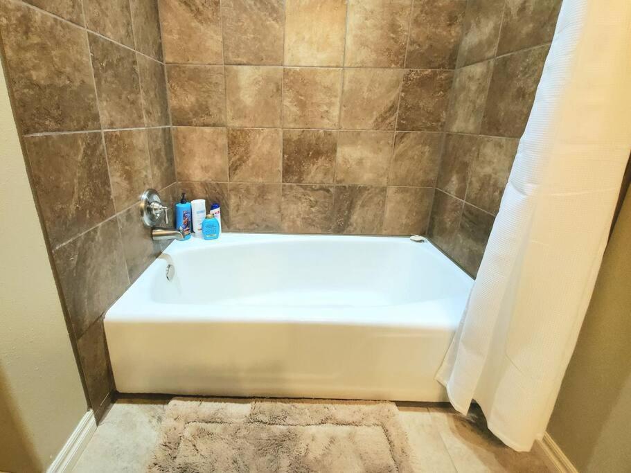The Greenhouse - 3Bed 2Bath Home In Tahlequah, Ok エクステリア 写真