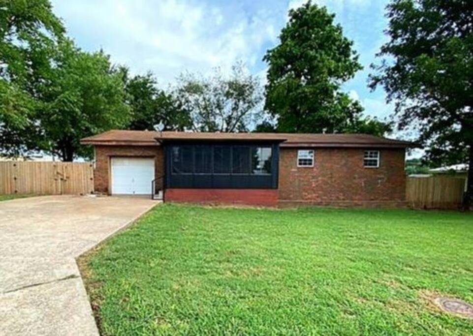 The Greenhouse - 3Bed 2Bath Home In Tahlequah, Ok エクステリア 写真