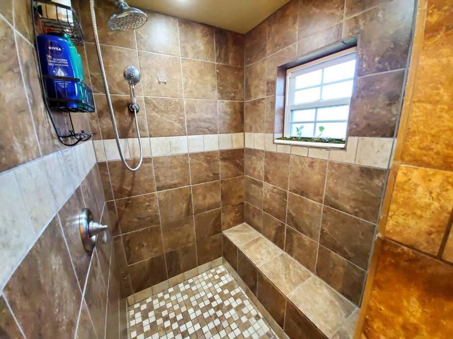 The Greenhouse - 3Bed 2Bath Home In Tahlequah, Ok エクステリア 写真